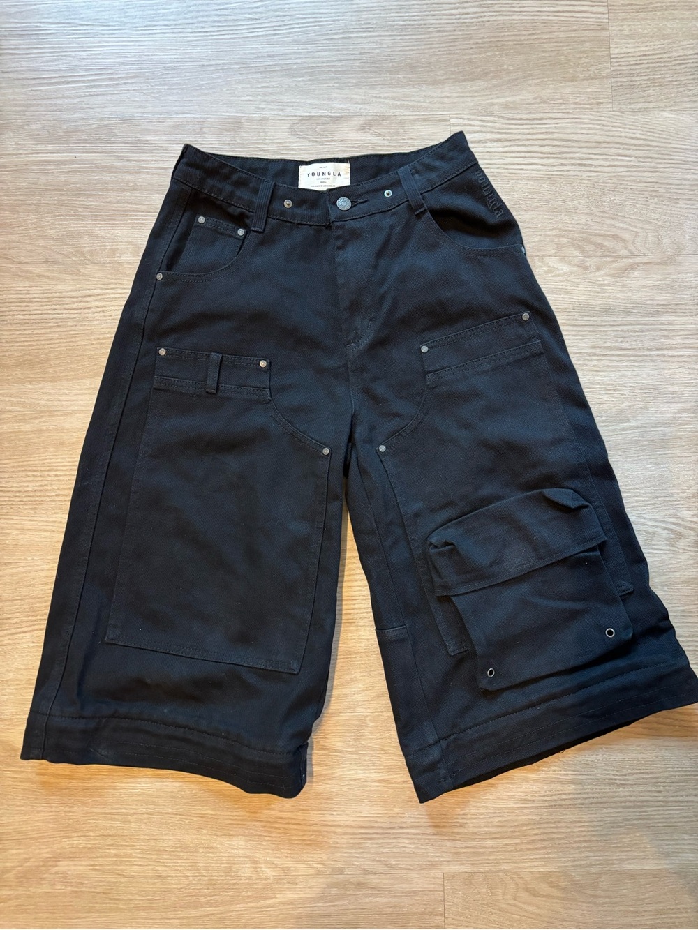 YoungLA Women’s Size Small Carpenter Cargo Shorts Relaxed Wide Leg Black Read*